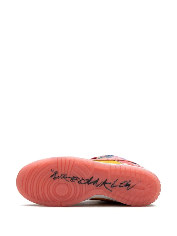 tenis Dunk Low SB Friends & Family - Futura Laboratories - Sunblush - Imagen 4