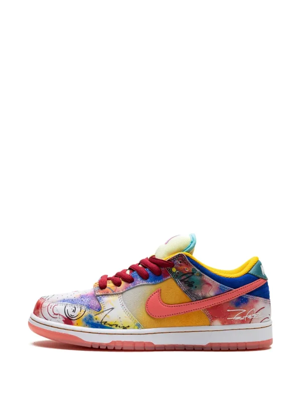 tenis Dunk Low SB Friends & Family - Futura Laboratories - Sunblush - Imagen 5